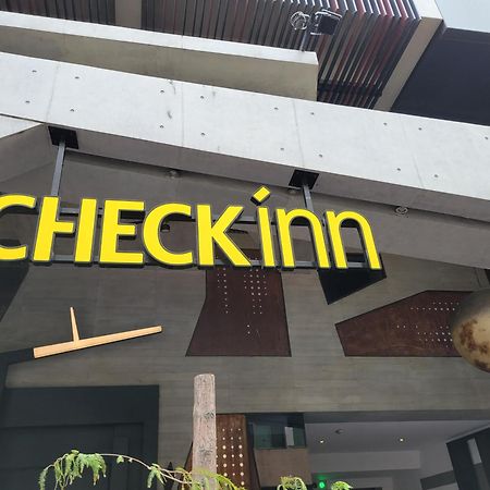 Check Inn Taichung Zhongshan Εξωτερικό φωτογραφία