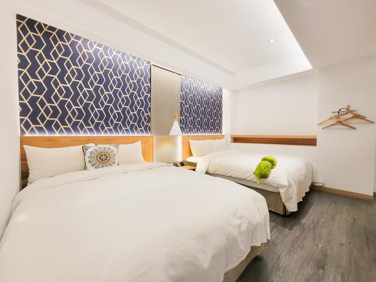 Check Inn Taichung Zhongshan Εξωτερικό φωτογραφία