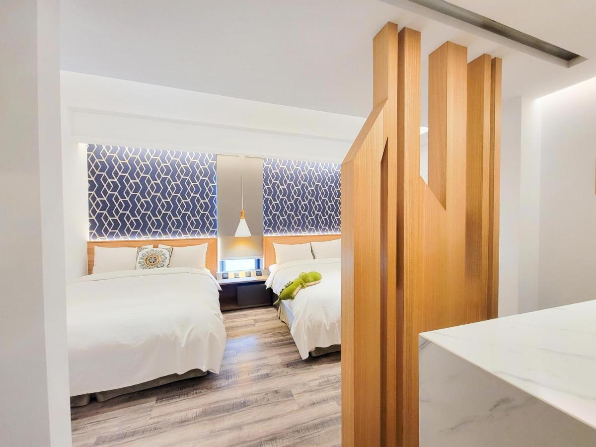 Check Inn Taichung Zhongshan Εξωτερικό φωτογραφία