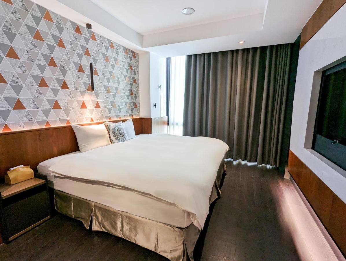 Check Inn Taichung Zhongshan Εξωτερικό φωτογραφία