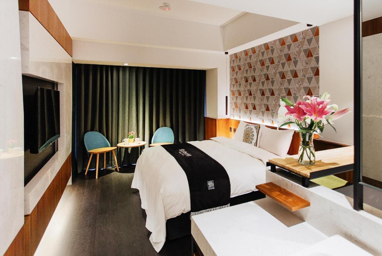Check Inn Taichung Zhongshan Εξωτερικό φωτογραφία