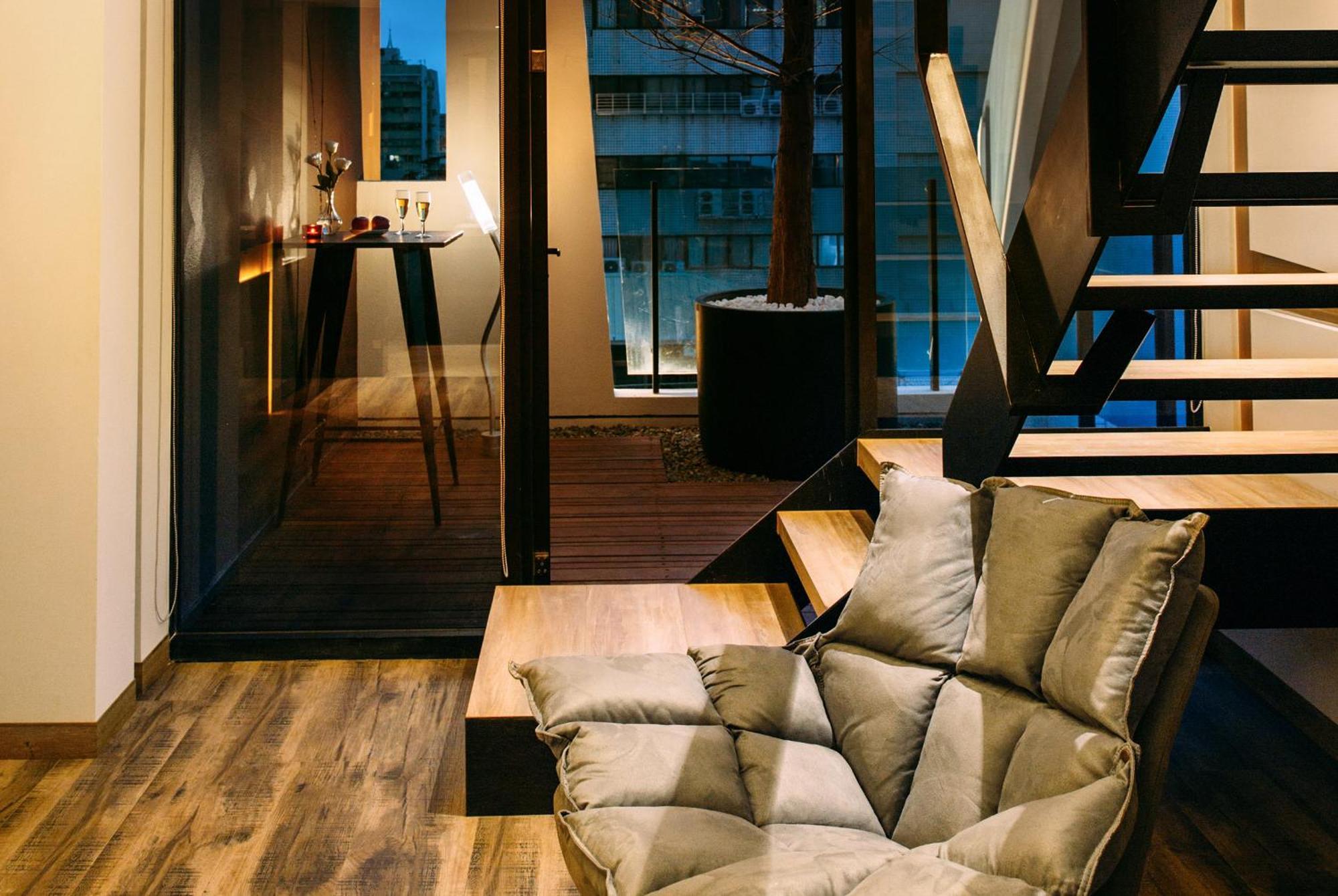 Check Inn Taichung Zhongshan Εξωτερικό φωτογραφία