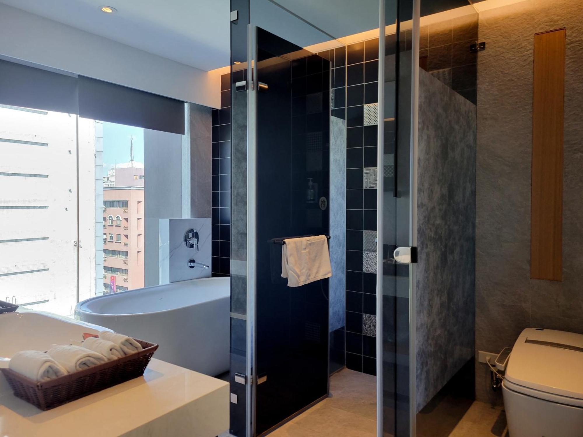 Check Inn Taichung Zhongshan Εξωτερικό φωτογραφία